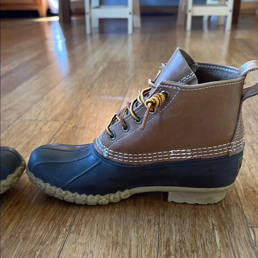 Women’s LL Bean “Bean Boots” - Picture 3 of 5
